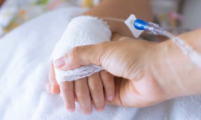 Une mère filme sa « danse mère-fils » avec son fils malade au cas où il ne vivrait pas jusqu&rsquo;à son mariage