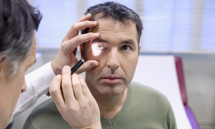 Votre vision se trouble ? Voici ce que vos yeux vous disent, de 8 manières différentes