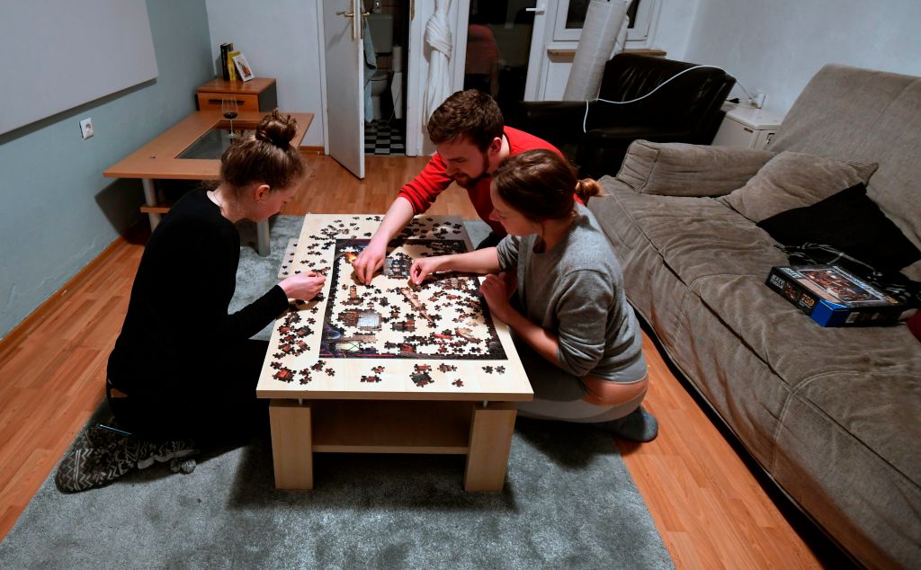 Une société vend un puzzle géant de 51.300 pièces pour rester occupé pendant le confinement