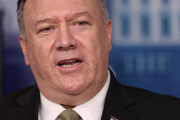 Pompeo espère que la crise du coronavirus poussera d&rsquo;autres pays à rejeter Huawei