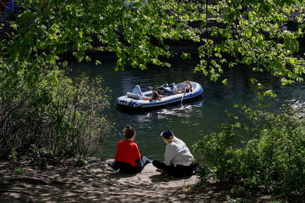 La lumière du soleil détruit rapidement le virus du PCC selon une nouvelle étude scientifique