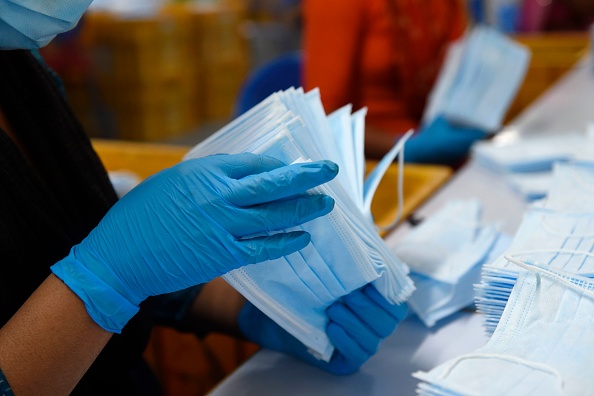 Covid-19 : l&rsquo;État jugé fautif de ne pas avoir stocké assez de masques avant la crise