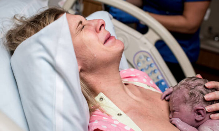 Le parcours attendrissant d’une mère à la rencontre de son bébé arc-en-ciel: «J&rsquo;ai cru à la promesse de Dieu»