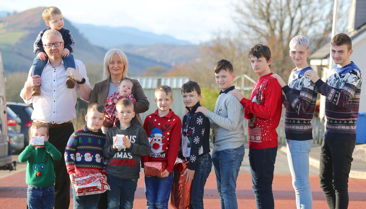 Une mère ayant donné naissance à dix garçons de suite accueille enfin une petite fille: «C&rsquo;est génial»