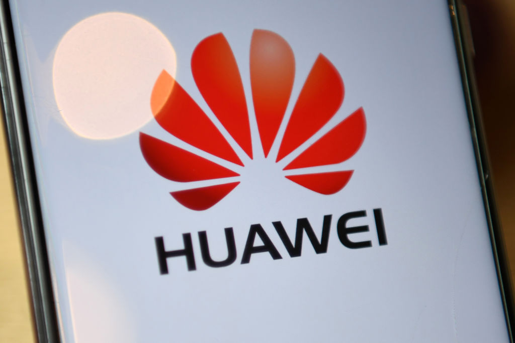 Les États-Unis et le Royaume-Uni annoncent un partenariat sur la 5G après s&rsquo;être détournés de Huawei