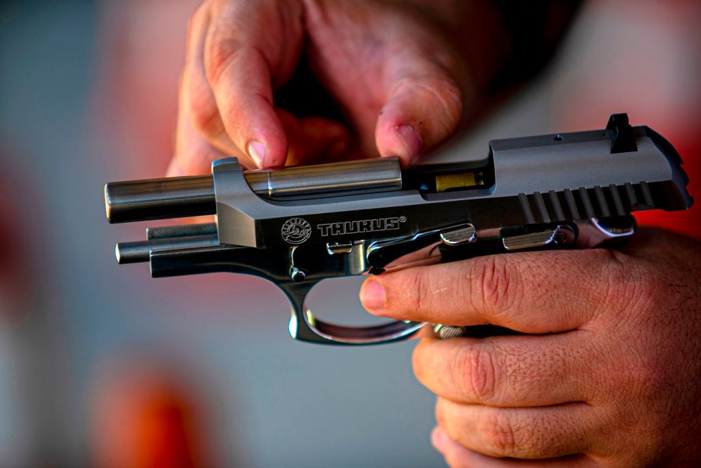 États-Unis : un homme sort son arme devant une mère et son fils car ils ne respectent pas la distanciation sociale