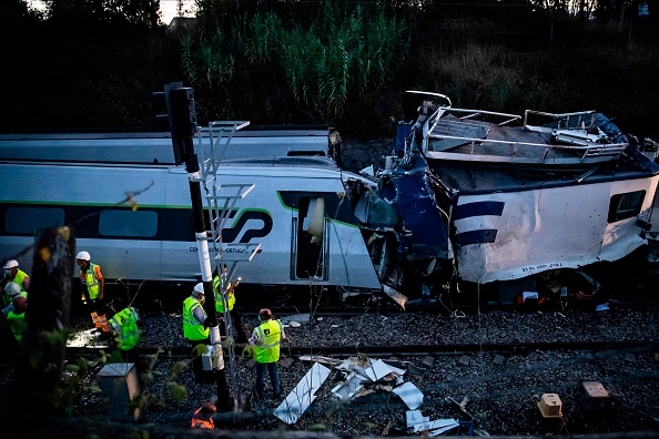 2 morts, 7 blessés graves dans le déraillement d&rsquo;un train au Portugal