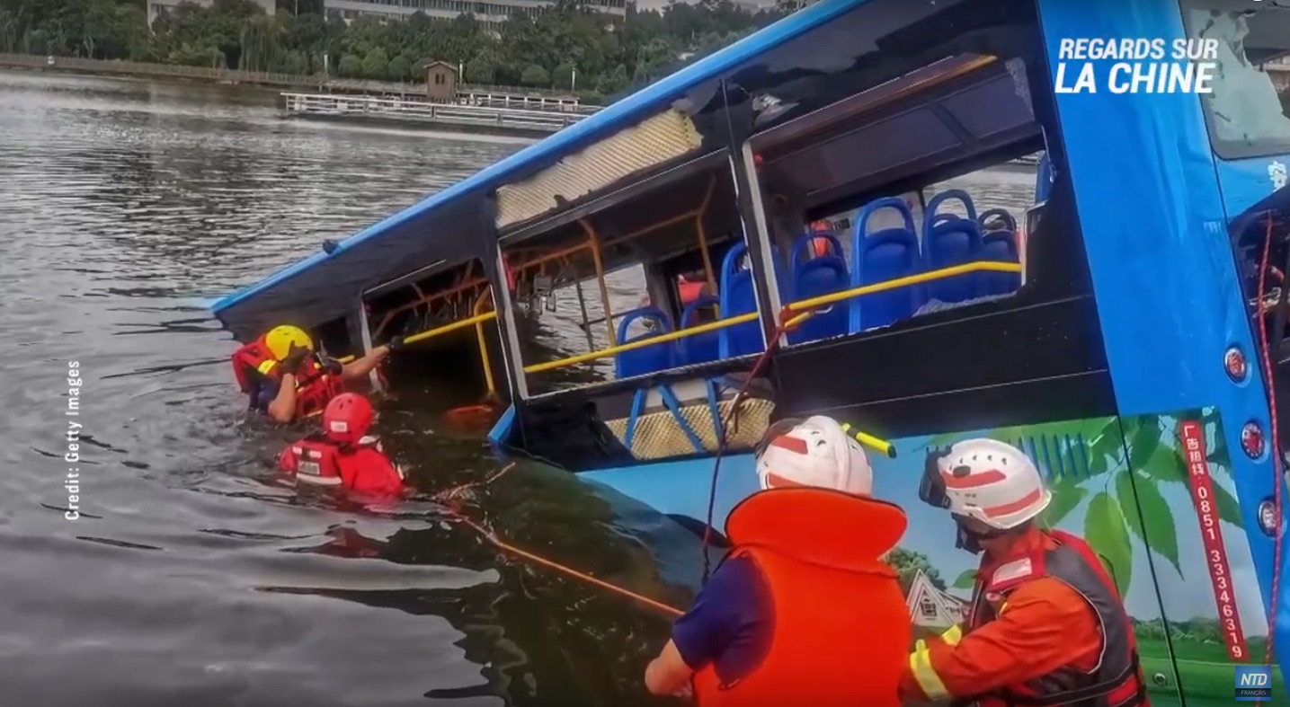 Après la démolition de sa maison, un chauffeur de bus en Chine provoque délibérément un accident et tue 21 personnes