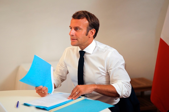 Coronavirus : Emmanuel Macron évoque un « reconfinement ciblé » si la situation « l&rsquo;imposait »