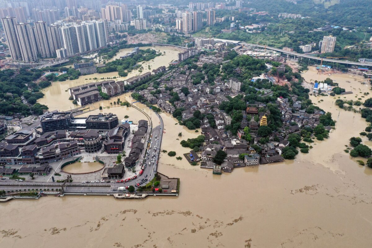 Les autorités chinoises avertissent que le pire reste à venir alors que les inondations atteignent un nouveau record