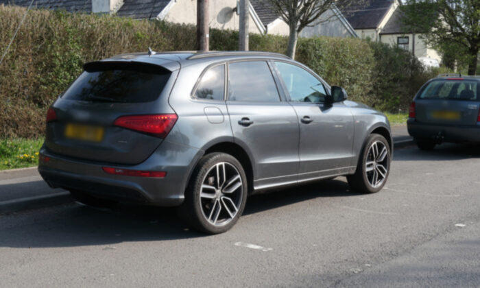 Une mère et ses 4 enfants expulsés de leur logis dorment dans leur voiture, jusqu&rsquo;à ce qu&rsquo;une campagne de financement amasse 50 000 € en 24 heures