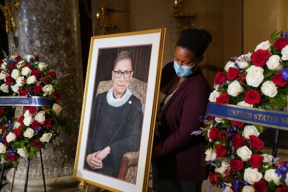 Derniers hommages solennels à Ruth Bader Ginsburg au Capitole à Washington