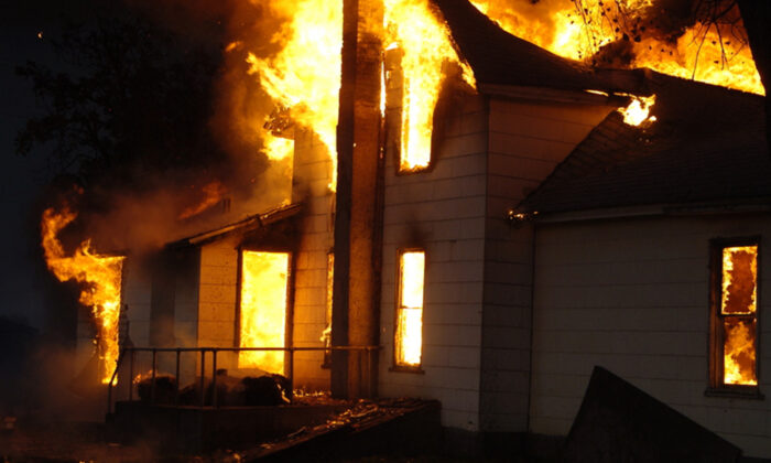 Un dogue allemand sauve sa famille d&rsquo;un terrible incendie