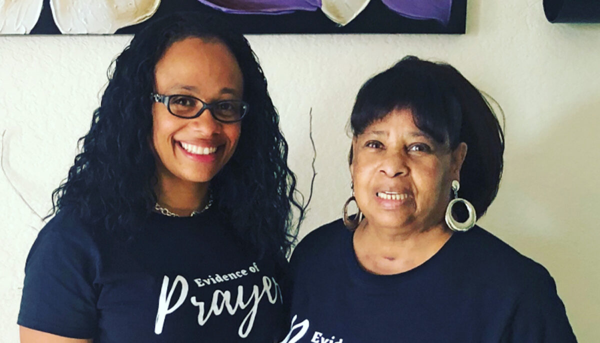 Une grand-mère bat 20 % de chances de survivre au virus du PCC après 24 jours sous un respirateur