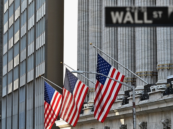 Wall Street rebondit, plus optimiste sur les mesures de relance