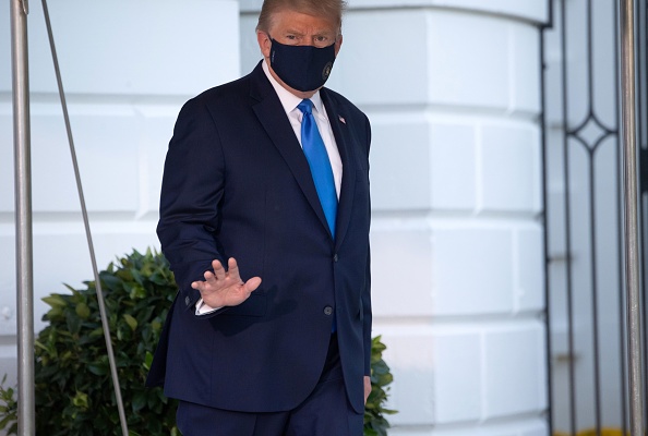 Trump à l&rsquo;hôpital, nombreux cas de Covid-19 chez les républicains