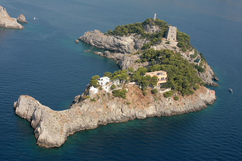 Cette incroyable île italienne a la forme d&rsquo;un dauphin