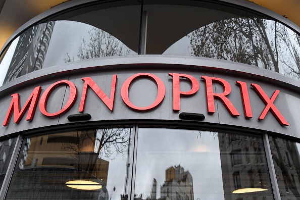 « Une commission venant de conclure que l’eau ça mouille, nous avons finalement le droit de vous vendre des parapluies » : l’humour de Monoprix face aux restrictions