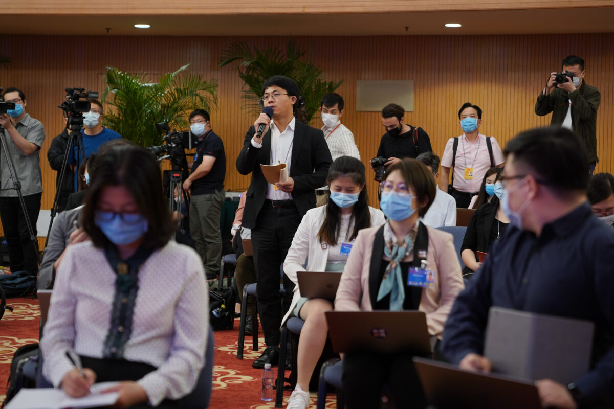 Le régime chinois impose aux journalistes et aux moines d&rsquo;étudier l&rsquo;idéologie communiste