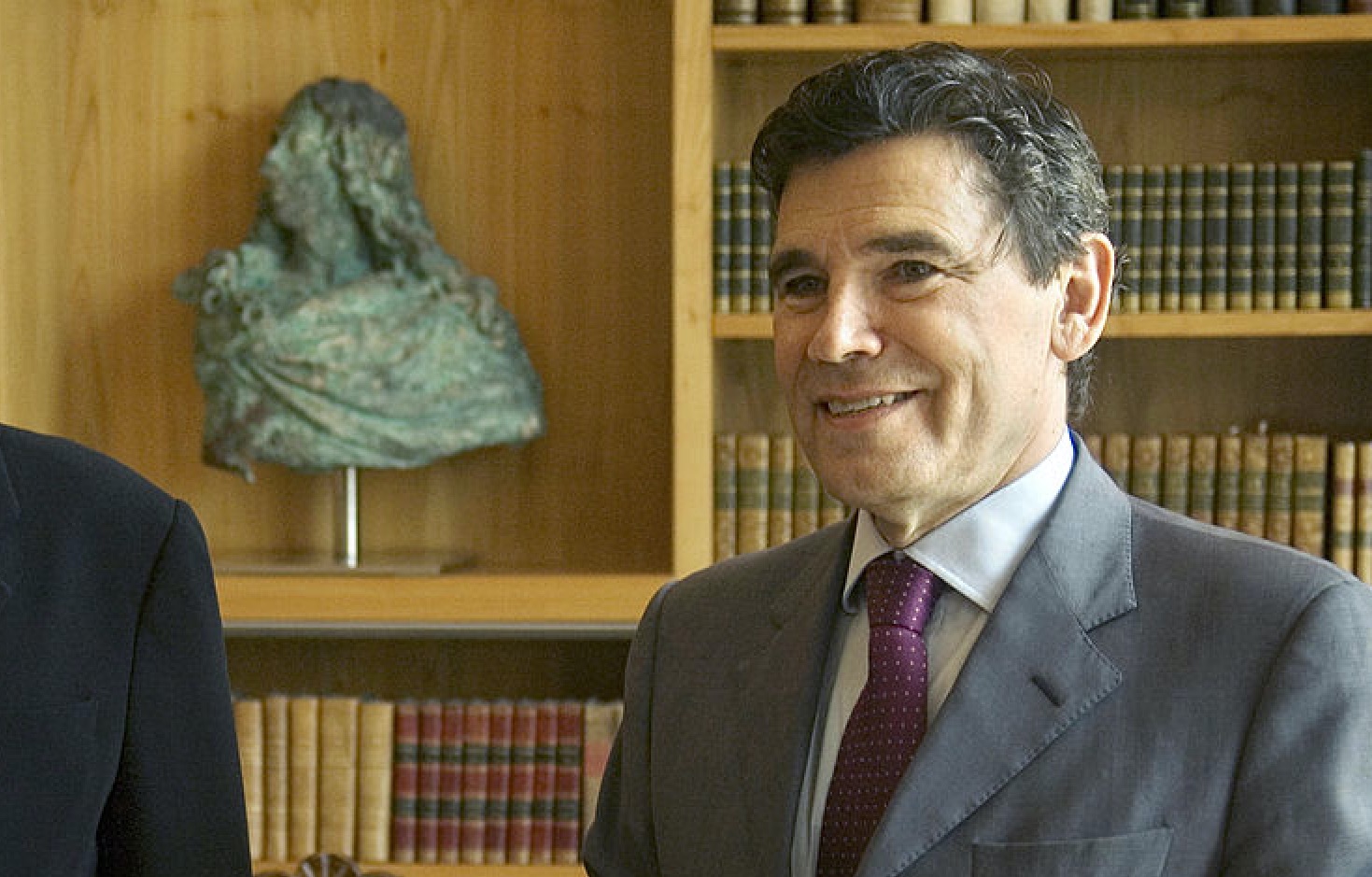 « La diplomatie n’est pas un dîner de gala », les mémoires de Claude Martin, ambassadeur de France