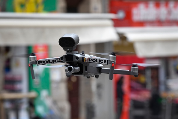 Le Conseil d&rsquo;État suspend l&rsquo;usage de drones pour surveiller les manifestations sur la voie publique à Paris