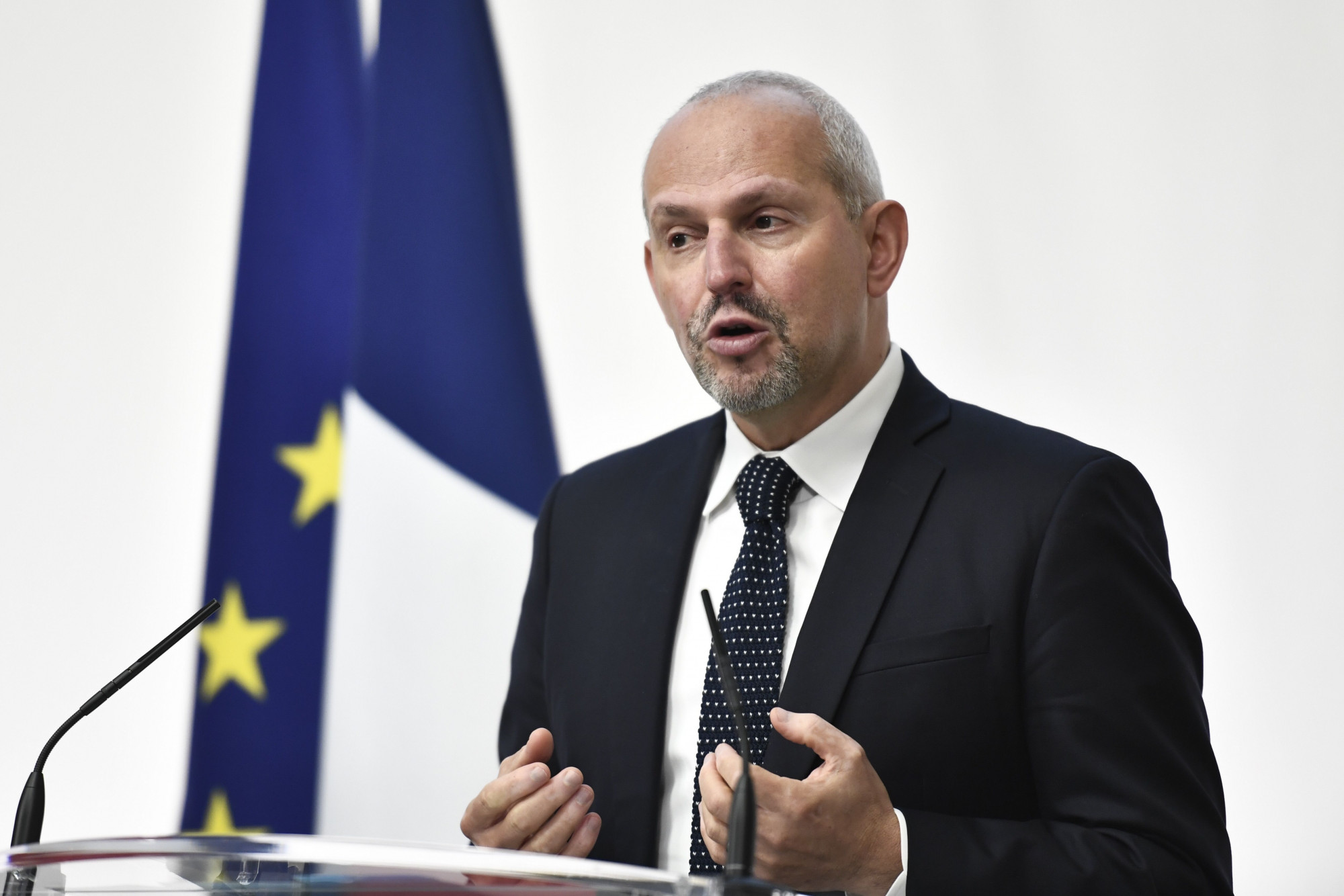 Pénurie de masques : Jérôme Salomon aurait fait pression pour faire modifier un rapport d&rsquo;experts