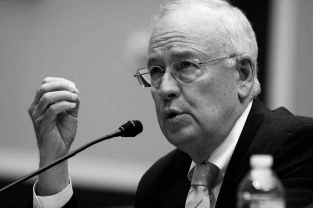 Selon M. Starr, la Pennsylvanie a violé de manière flagrante les lois à l&rsquo;approche des élections