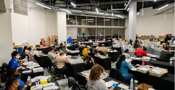 Les données électorales de Géorgie montrent que 24.658 votes Trump ont été retirés et que 12.173 autres sont passés à Biden