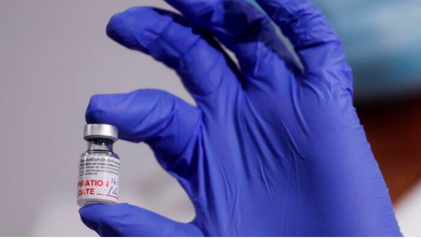 Des centaines de personnes envoyées aux urgences après avoir reçu des vaccins COVID-19