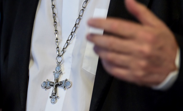 Argentine : un garçon de 9 ans sauvé miraculeusement d&rsquo;une balle perdue par le crucifix qu’il portait autour du cou