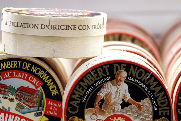 Camembert : l&rsquo;étiquette « fabriqué en Normandie » bannie des rayons pour protéger l&rsquo;AOP