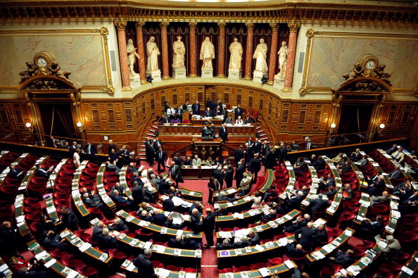 Le Sénat vote la création d&rsquo;un nouveau crime sexuel sur mineurs de moins de 13 ans