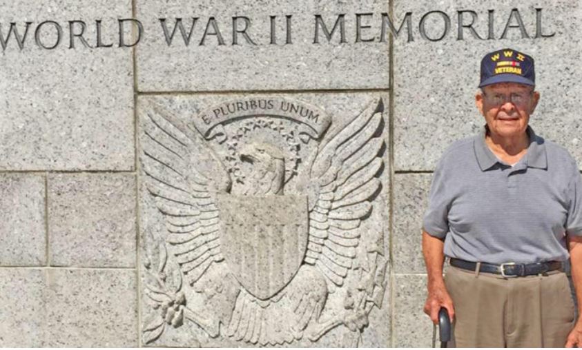 D&rsquo;anciens combattants aident un héros de la Seconde Guerre mondiale, âgé de 94 ans, à rénover la maison qu&rsquo;il avait construite avec sa défunte épouse