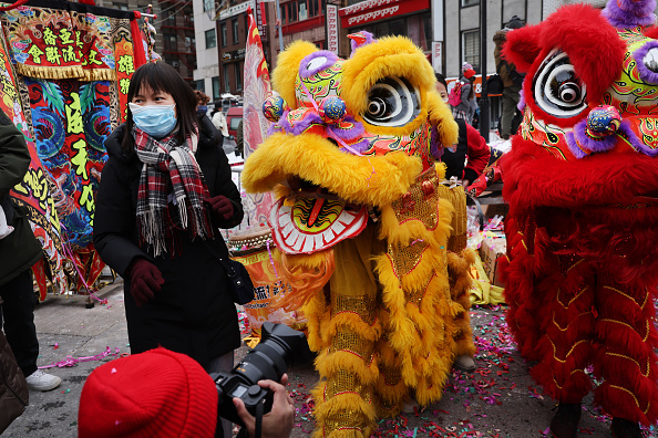 Dans le Chinatown new-yorkais, pandémie et stigmatisation pèsent sur les fêtes du Nouvel An
