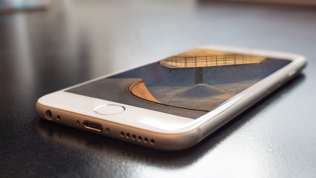 Il pense commander un iPhone neuf, il reçoit une table en forme d&rsquo;iPhone