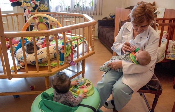 Coronavirus : la question de l&rsquo;accueil des enfants par les assistantes maternelles pas encore tranchée