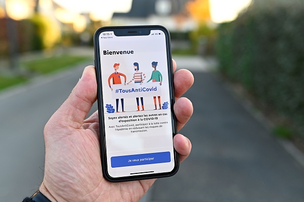 Pass sanitaire : l&rsquo;application TousAntiCovid va certifier les tests et la vaccination