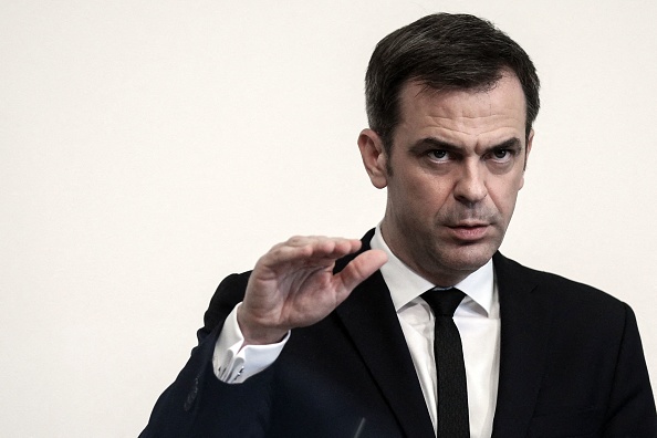 Coronavirus : Olivier Véran saisit la Haute autorité de Santé sur la possibilité d&rsquo;ouvrir l&rsquo;AstraZeneca à tous les volontaires