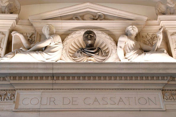 Policiers brûlés à Viry-Châtillon : trois jeunes condamnés à 18 ans de prison se pourvoient en cassation