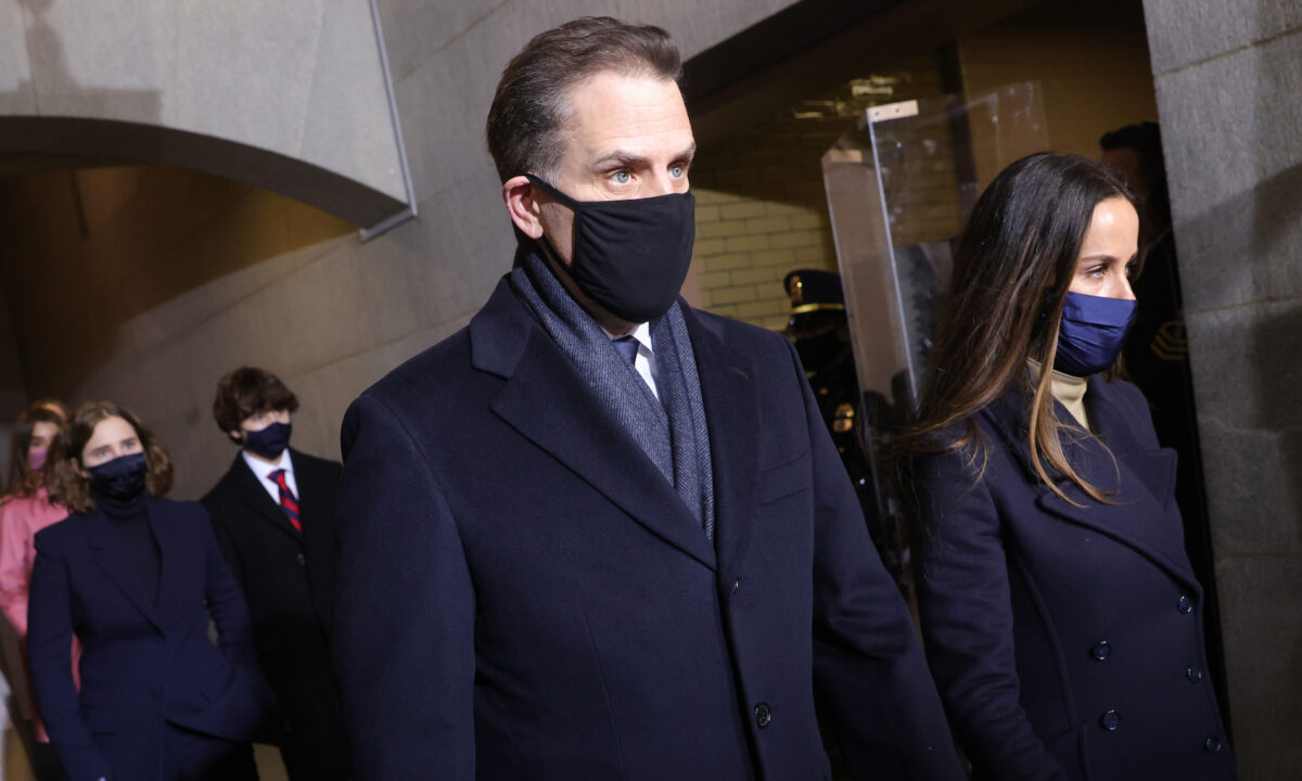 Hunter Biden : l&rsquo;ordinateur portable contenant ses courriels avec l&rsquo;Ukraine « pourrait » être le sien, mais il dit qu&rsquo;il a probablement été piraté par les Russes