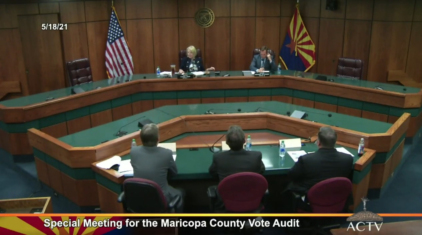 Selon un responsable de l&rsquo;audit, les informations supprimées d&rsquo;une machine électorale du comté de Maricopa ont été récupérées