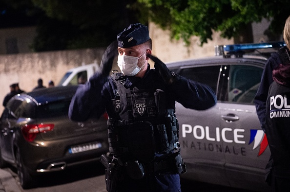 Policier tué à Avignon : 4 personnes interpellées, annonce Gérald Darmanin