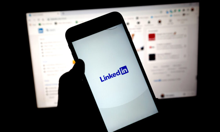 LinkedIn bloque certaines voix critiques à l’égard de la Chine à la veille de l’anniversaire de Tiananmen, dont le personnel d’Epoch Times