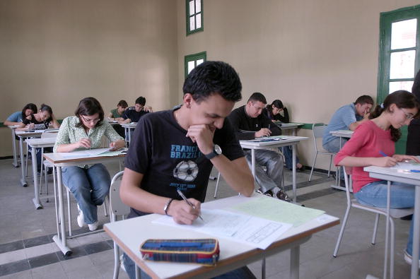Bac en Algérie : peines de prison ferme pour les fraudeurs et internet coupé