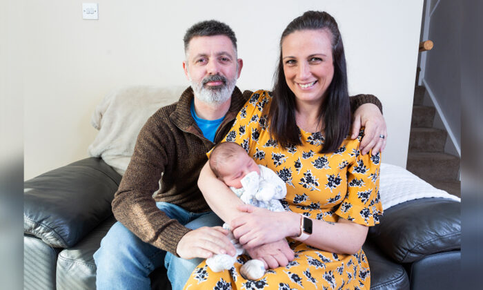 Une femme sans enfants qui se prépare à subir l&rsquo;ablation de son deuxième ovaire kystique apprend qu&rsquo;elle est enceinte