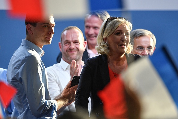 Jordan Bardella remplacera Marine Le Pen à la tête du Rassemblement national (RN) pendant la présidentielle
