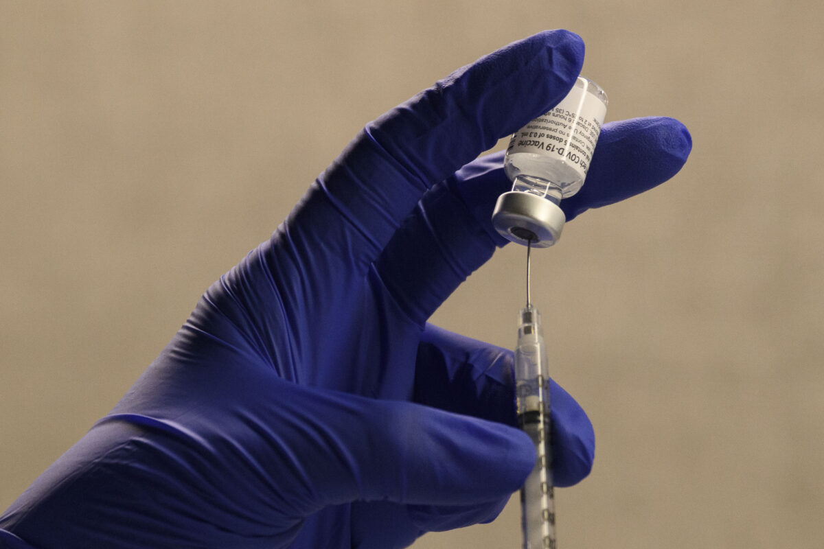 Covid-19 : l&rsquo;Union européenne appelle « à réfléchir » à la vaccination obligatoire