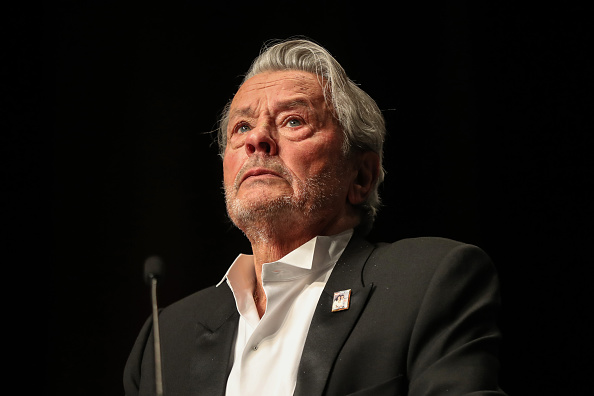 Alain Delon va inaugurer sa prestigieuse étoile à Hollywood Boulevard en 2022
