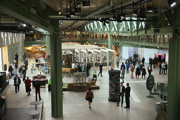 Pass sanitaire : le Conseil national des centres commerciaux demande « officiellement » au gouvernement de « suspendre cette mesure »