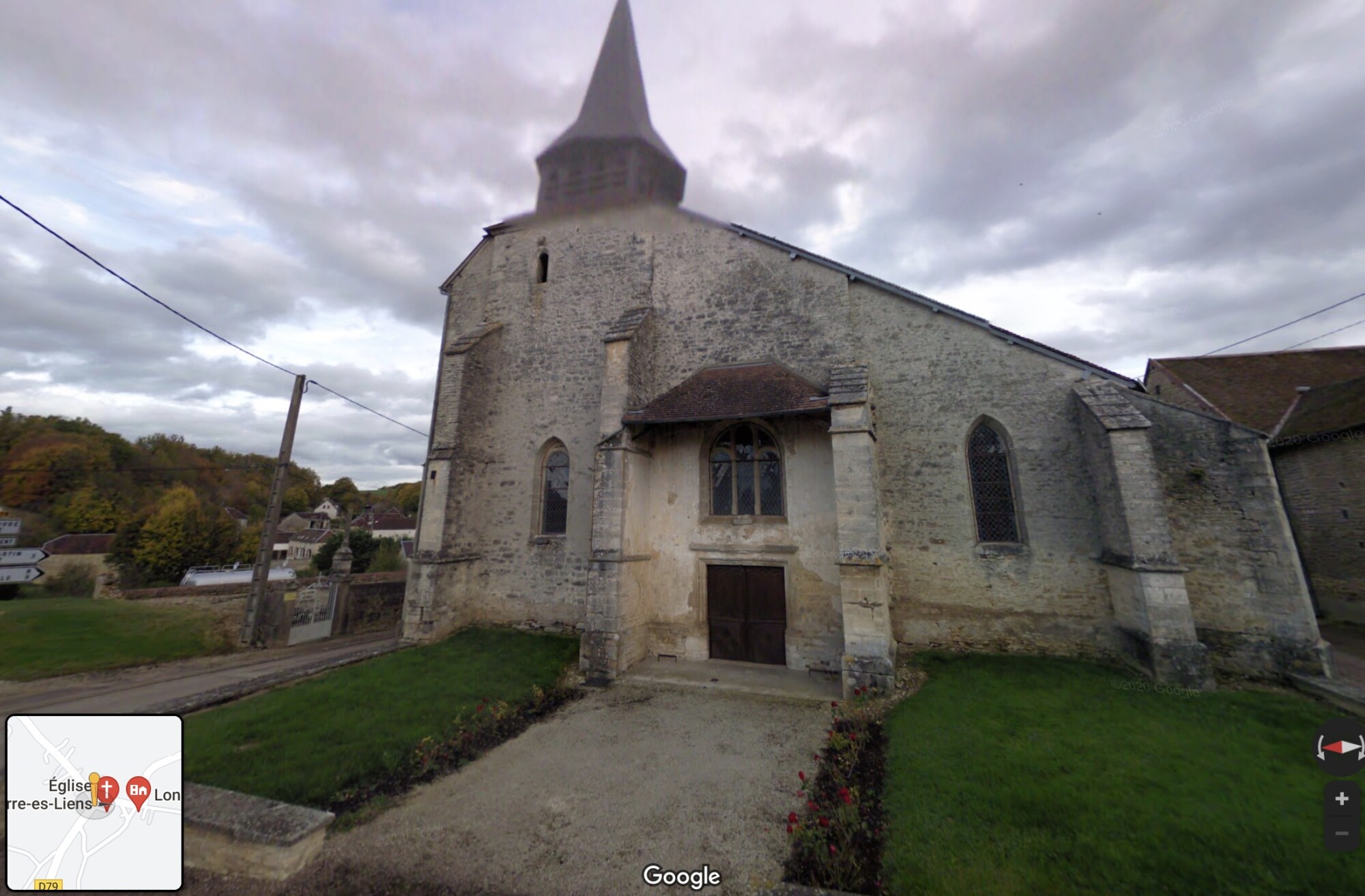 Une statue de la Vierge volée retrouve son église après avoir été rachetée par des antiquaires